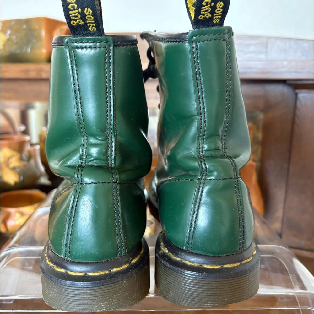 Doc Martens 1460 smooth leather green boots women size 7. - Picture 4 of 15